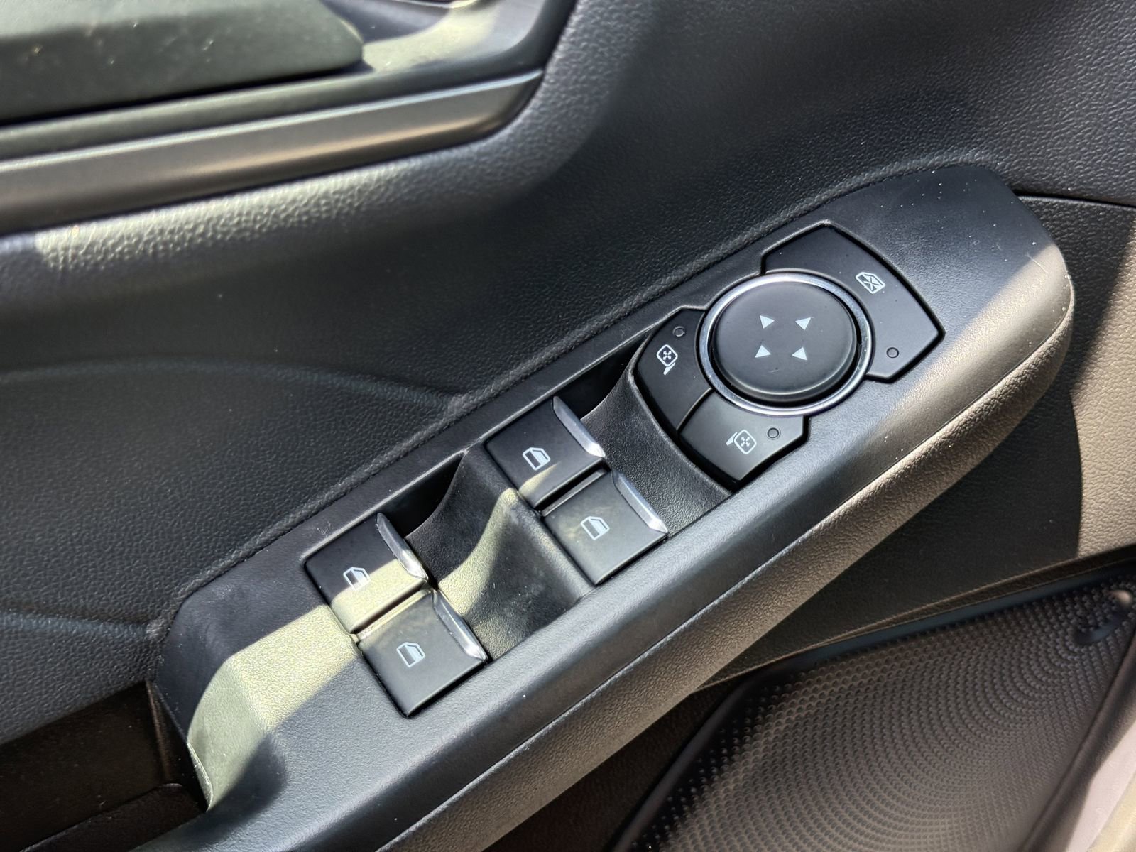 Certified 2024 Ford Escape Active FWD image 17