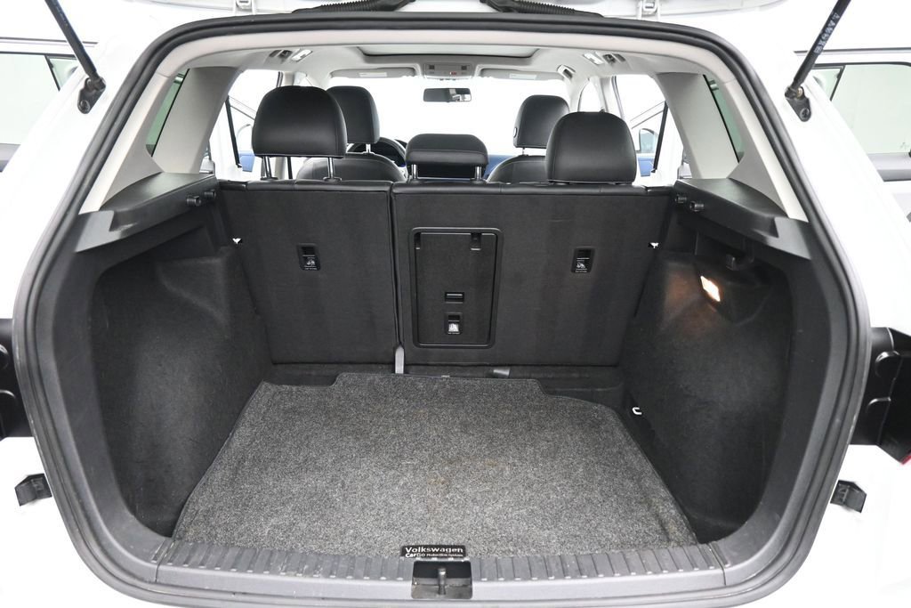 Used 2022 Volkswagen Taos SE FWD image 19