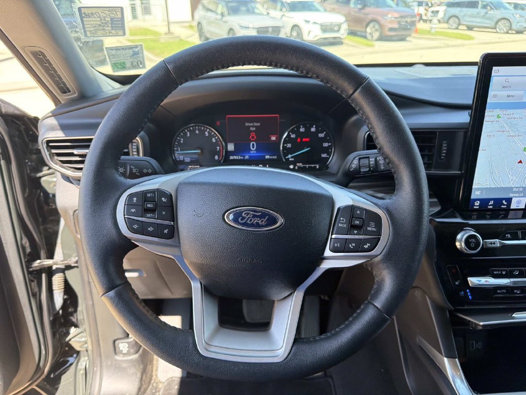 Certified 2023 Ford Explorer Limited w/ Limited Technology Package RWD image 25