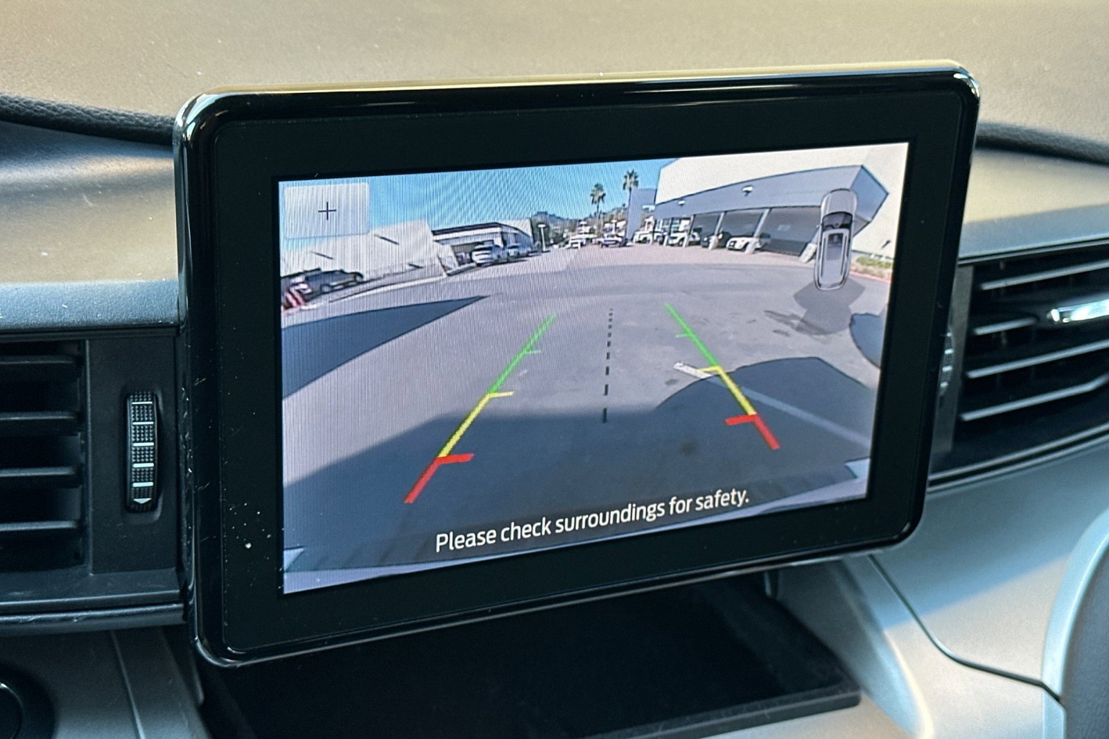 Certified 2022 Ford Explorer XLT image 19