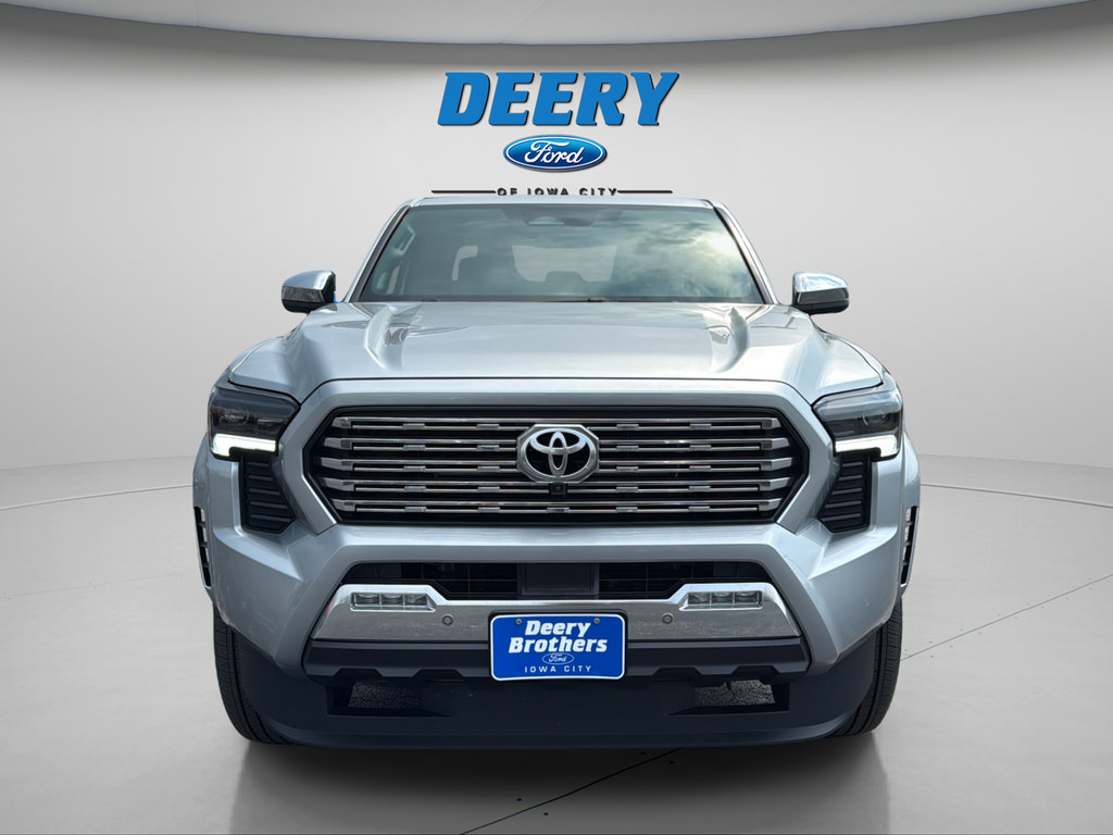 Used 2025 Toyota Tacoma Limited AWD/4WD image 17