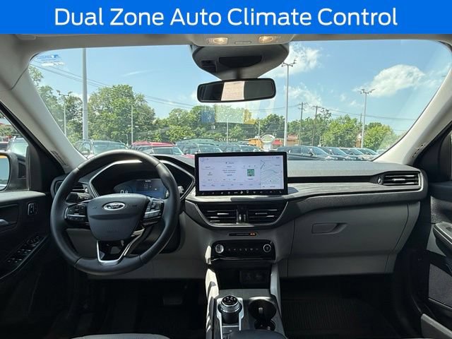 Certified 2023 Ford Escape Platinum w/ Premium Technology Package AWD/4WD image 3