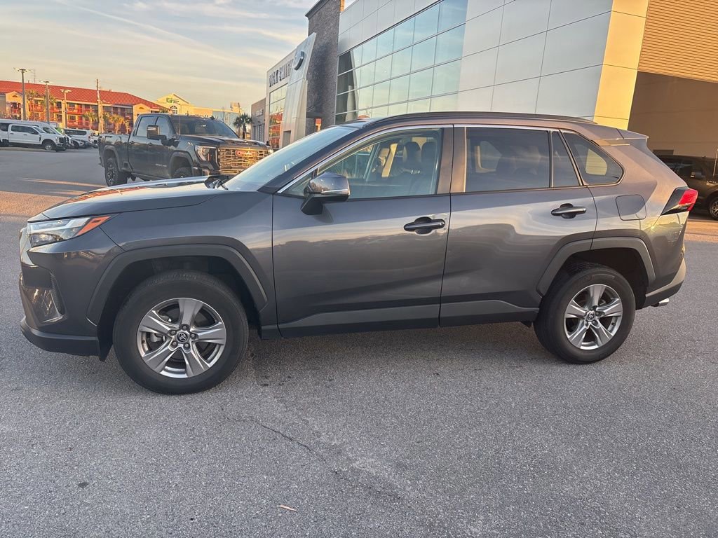 Used 2024 Toyota RAV4 XLE video 2