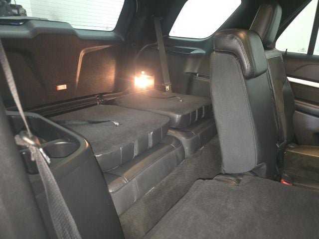 Certified 2018 Ford Explorer XLT w/ Equipment Group 202A FWD image 8