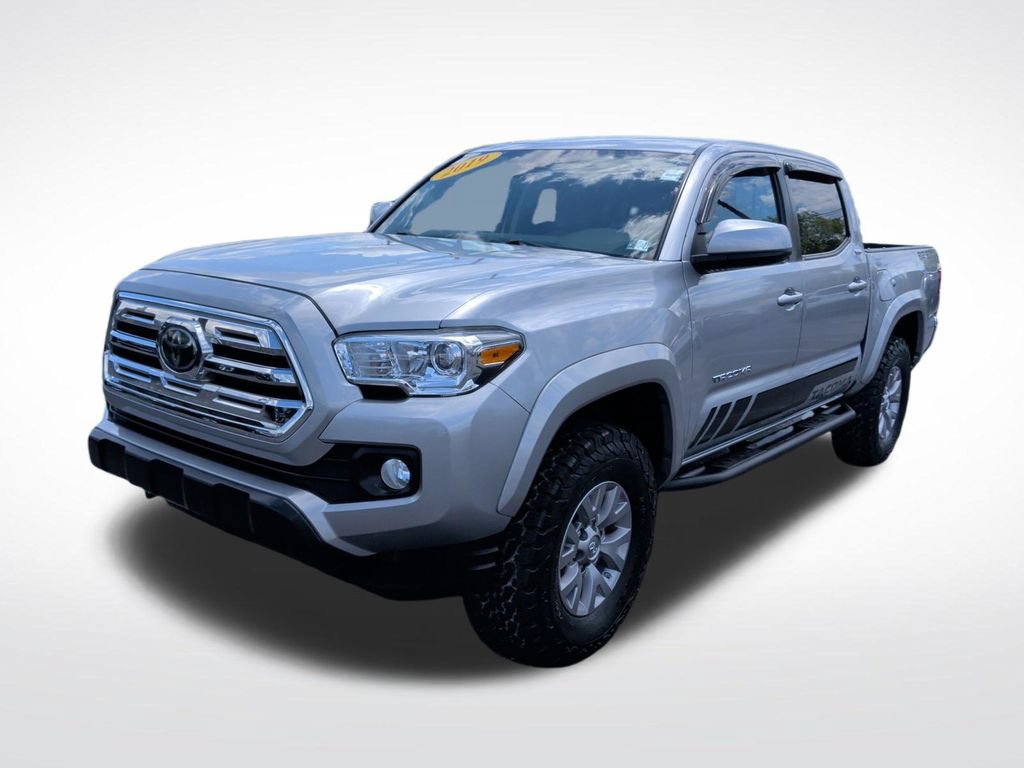 Used 2019 Toyota Tacoma SR5 AWD/4WD image 3