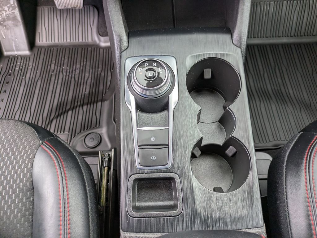 Certified 2025 Ford Escape ST-Line w/ Tech Pack #1 AWD/4WD image 21