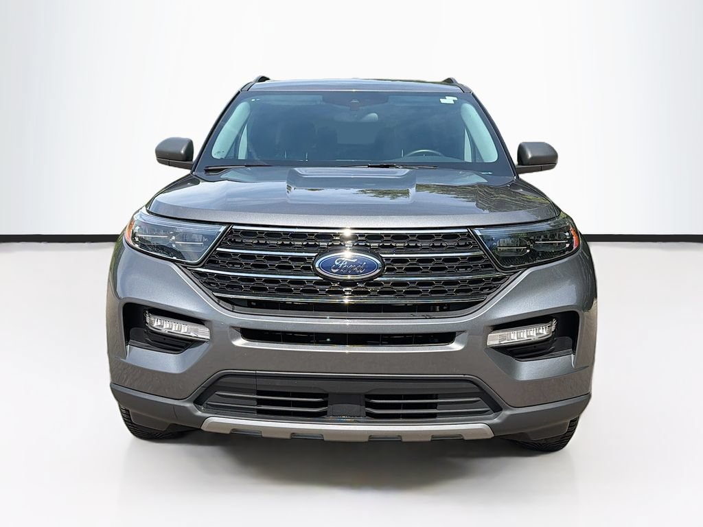Certified 2023 Ford Explorer XLT w/ Equipment Group 202A AWD/4WD image 2