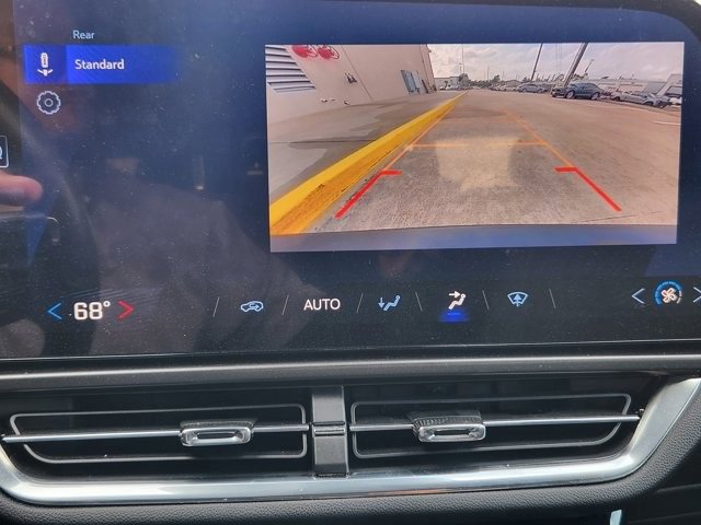 Used 2025 Chevrolet Equinox EV LT image 16