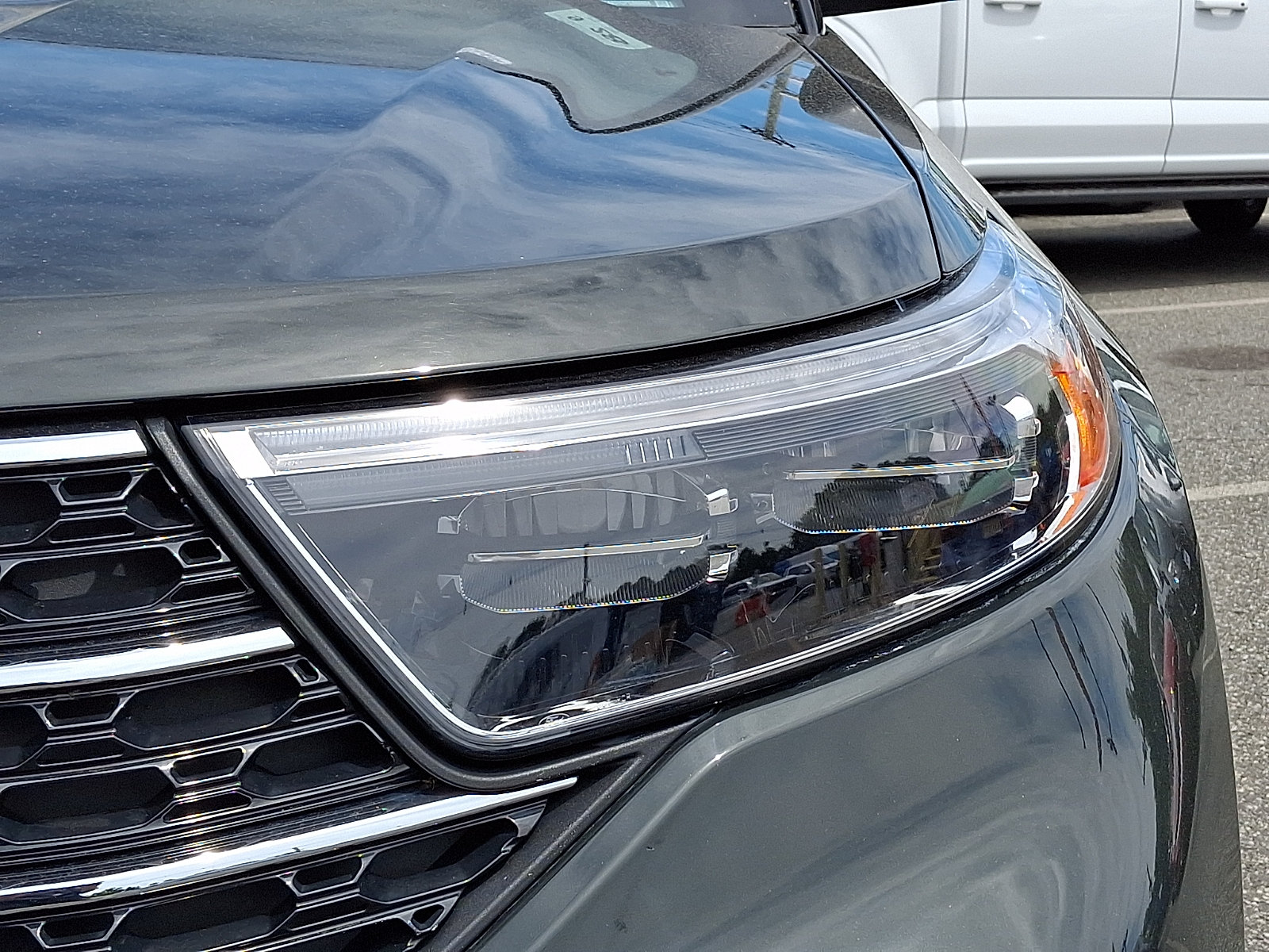 Certified 2023 Ford Explorer XLT w/ Equipment Group 202A AWD/4WD image 9