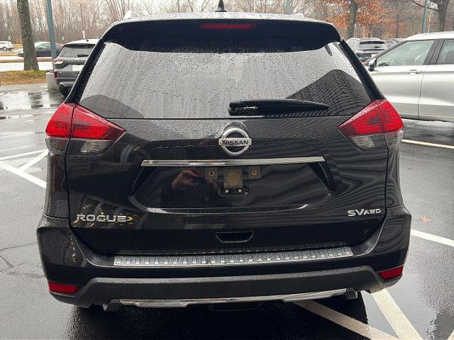Used 2018 Nissan Rogue SV image 4