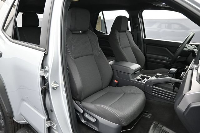 Used 2025 Toyota 4Runner SR5 AWD/4WD image 30