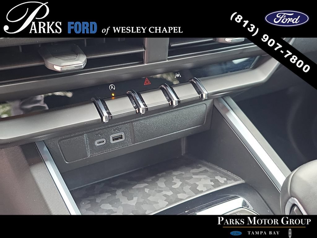Used 2024 Chevrolet Colorado LT RWD image 22