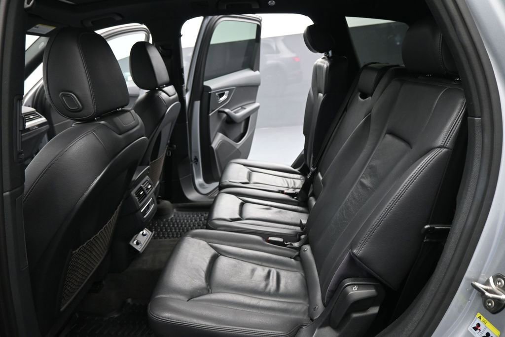 Used 2017 Audi Q7 3.0T Premium Plus w/ Premium Plus Package AWD/4WD image 20
