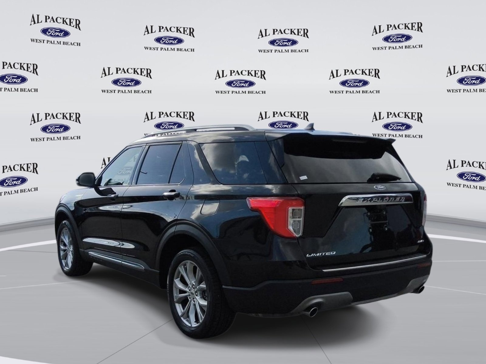 Certified 2021 Ford Explorer Limited AWD/4WD image 3