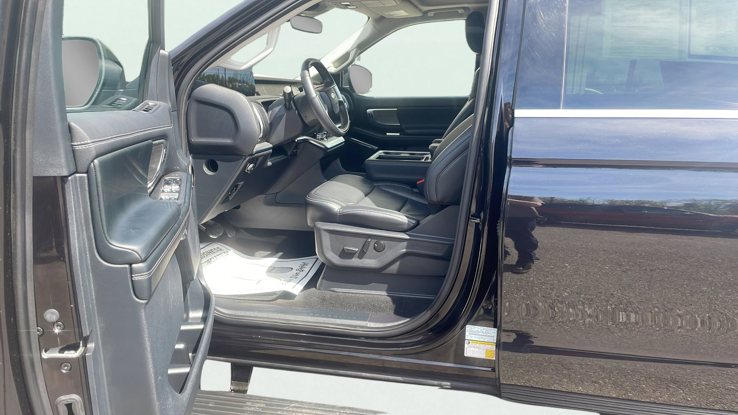 Certified 2025 Ford Expedition Max Platinum AWD/4WD image 11