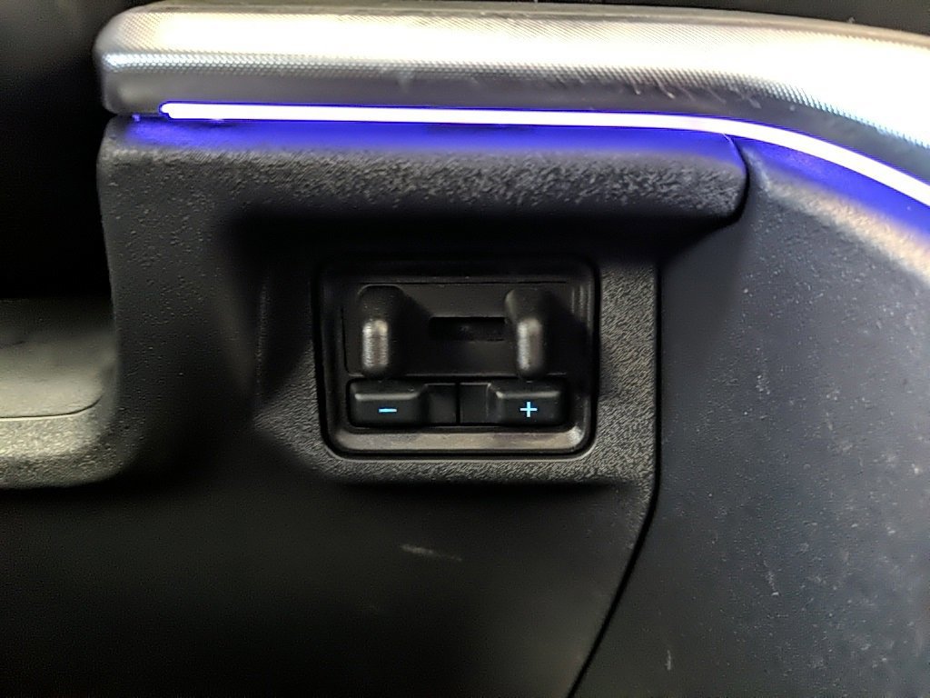 Certified 2025 Ford Expedition Platinum image 28