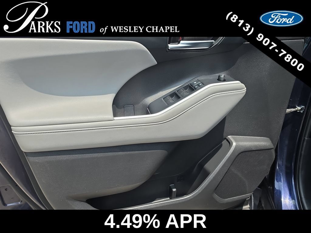 Used 2022 Toyota Highlander XLE FWD image 18