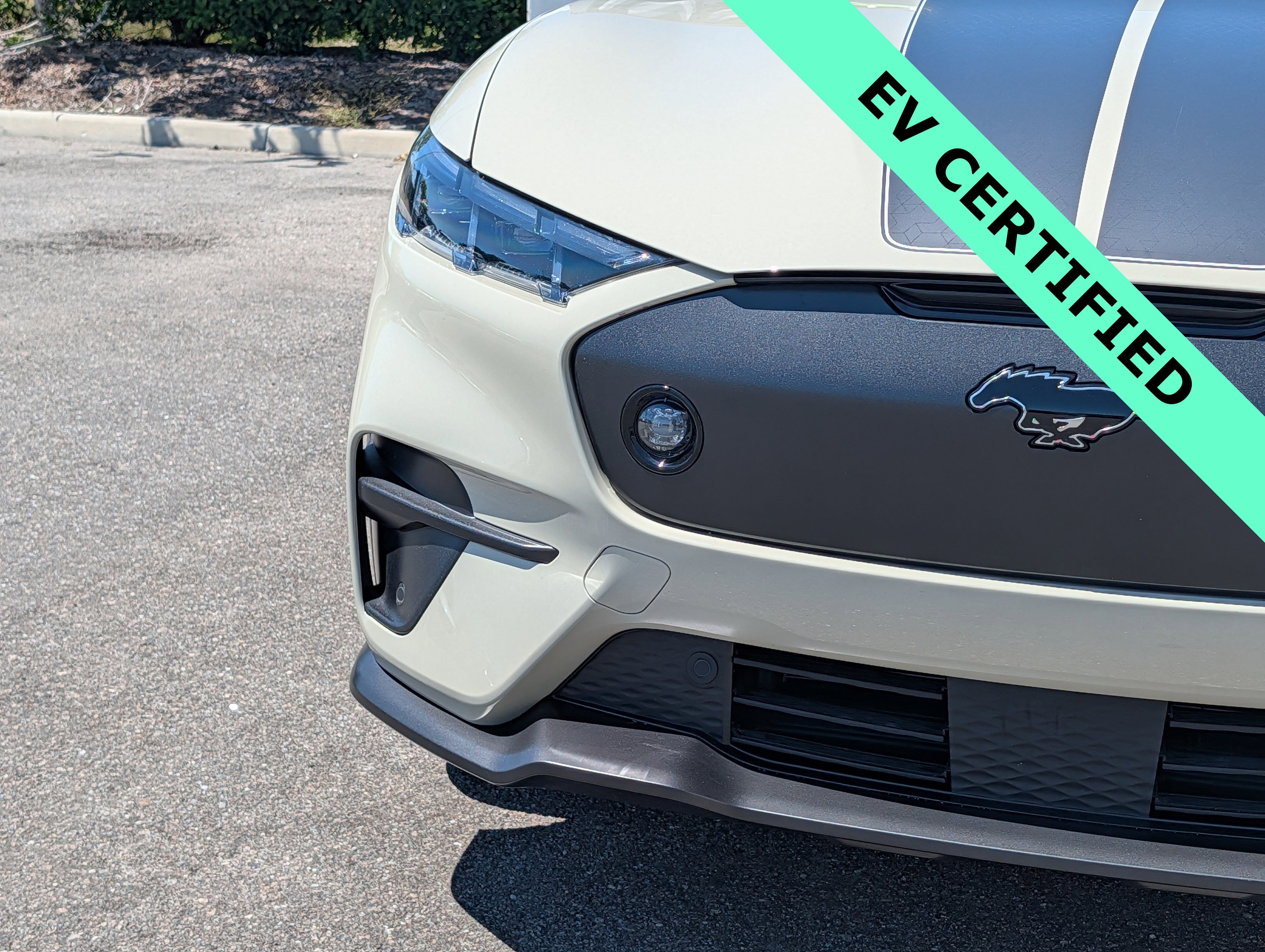 Certified 2025 Ford Mustang Mach-E GT AWD/4WD image 9