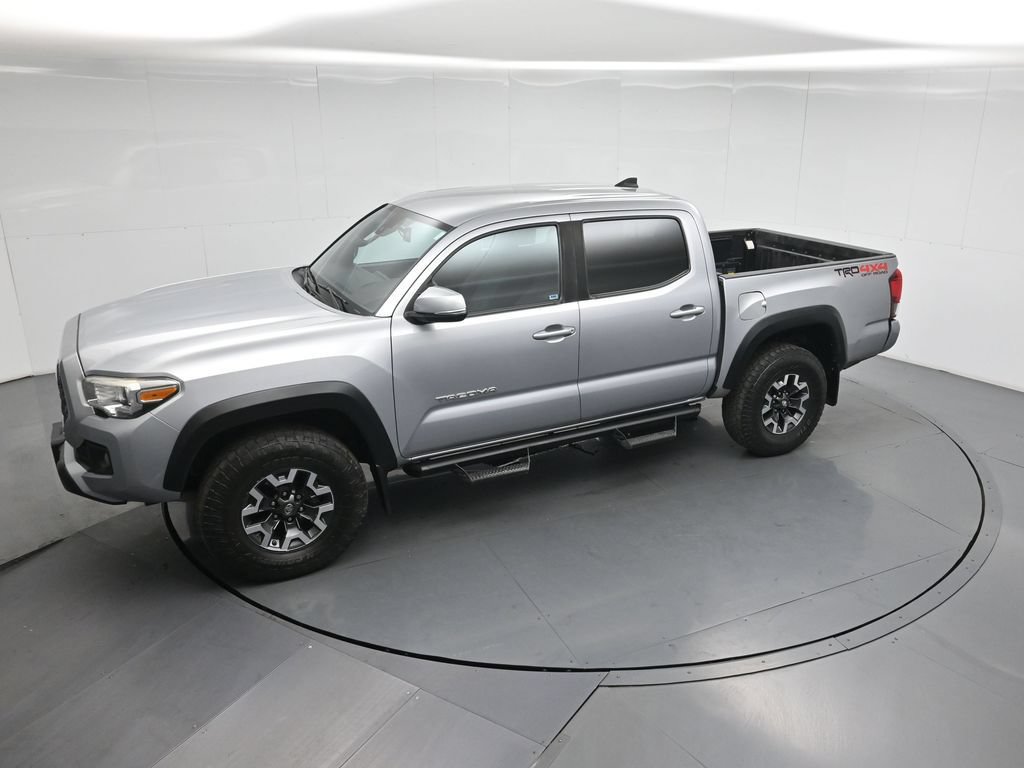 Used 2019 Toyota Tacoma TRD Off-Road w/ Technology Package AWD/4WD image 43