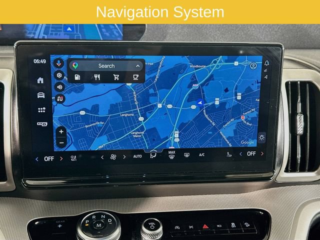 Certified 2025 Ford Expedition Active AWD/4WD image 31