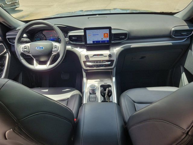 Certified 2024 Ford Explorer XLT w/ Equipment Group 202A AWD/4WD image 21