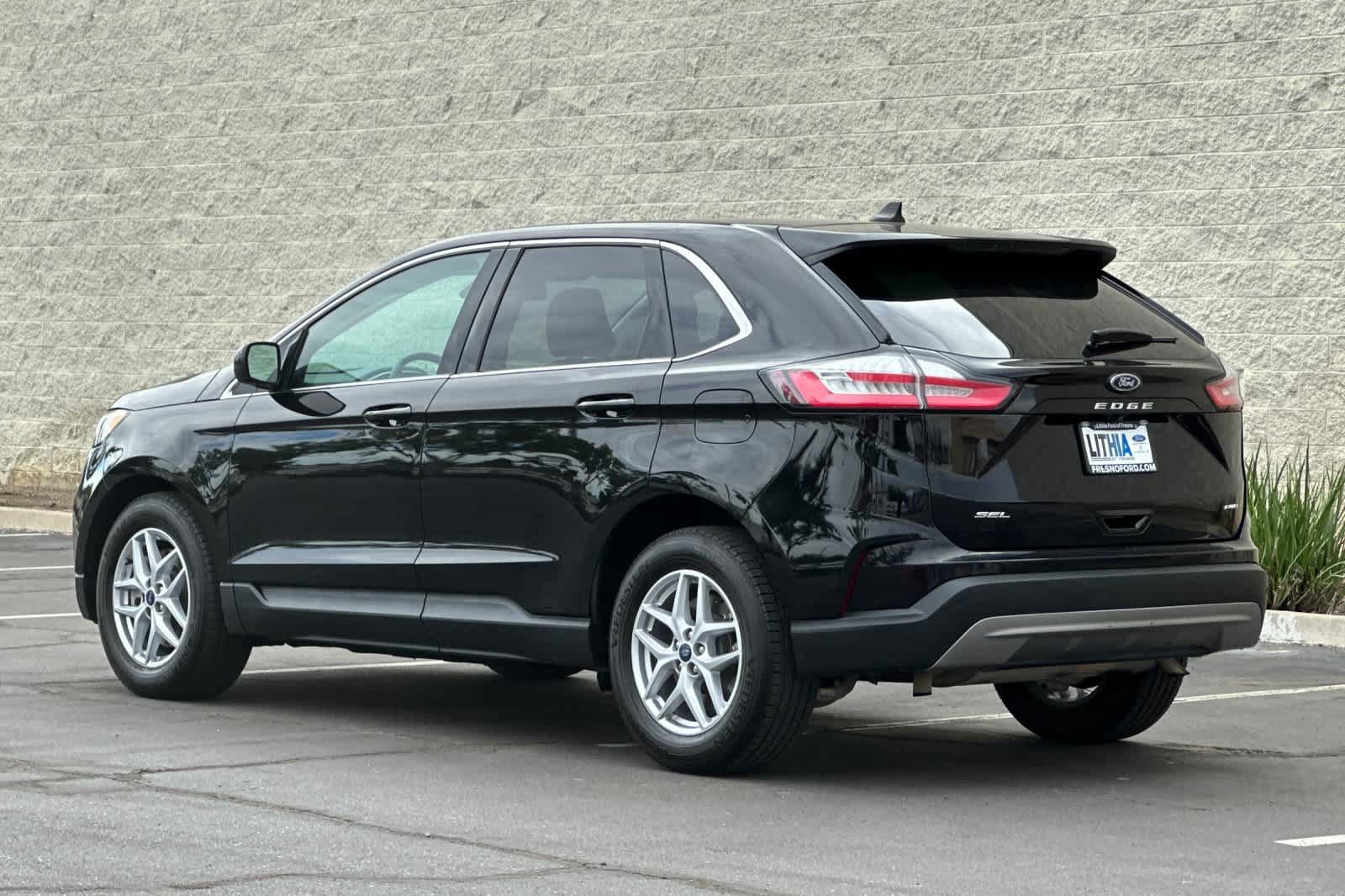 Certified 2021 Ford Edge SEL w/ Cargo Accessory Package AWD/4WD image 7
