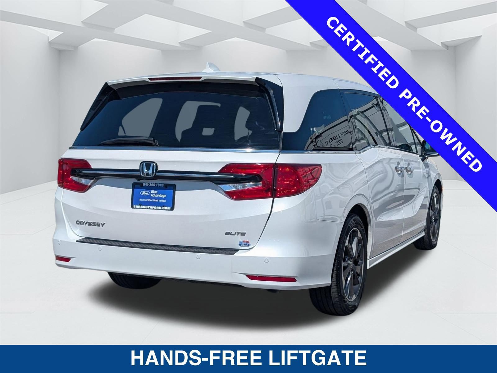 Used 2023 Honda Odyssey Elite image 5