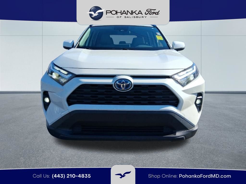 Used 2022 Toyota RAV4 XLE Premium AWD/4WD image 2