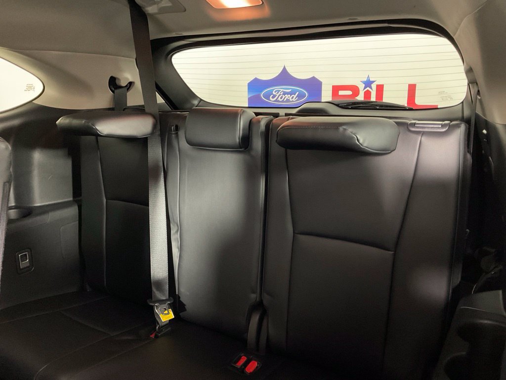 Used 2025 Toyota Highlander XLE FWD image 17