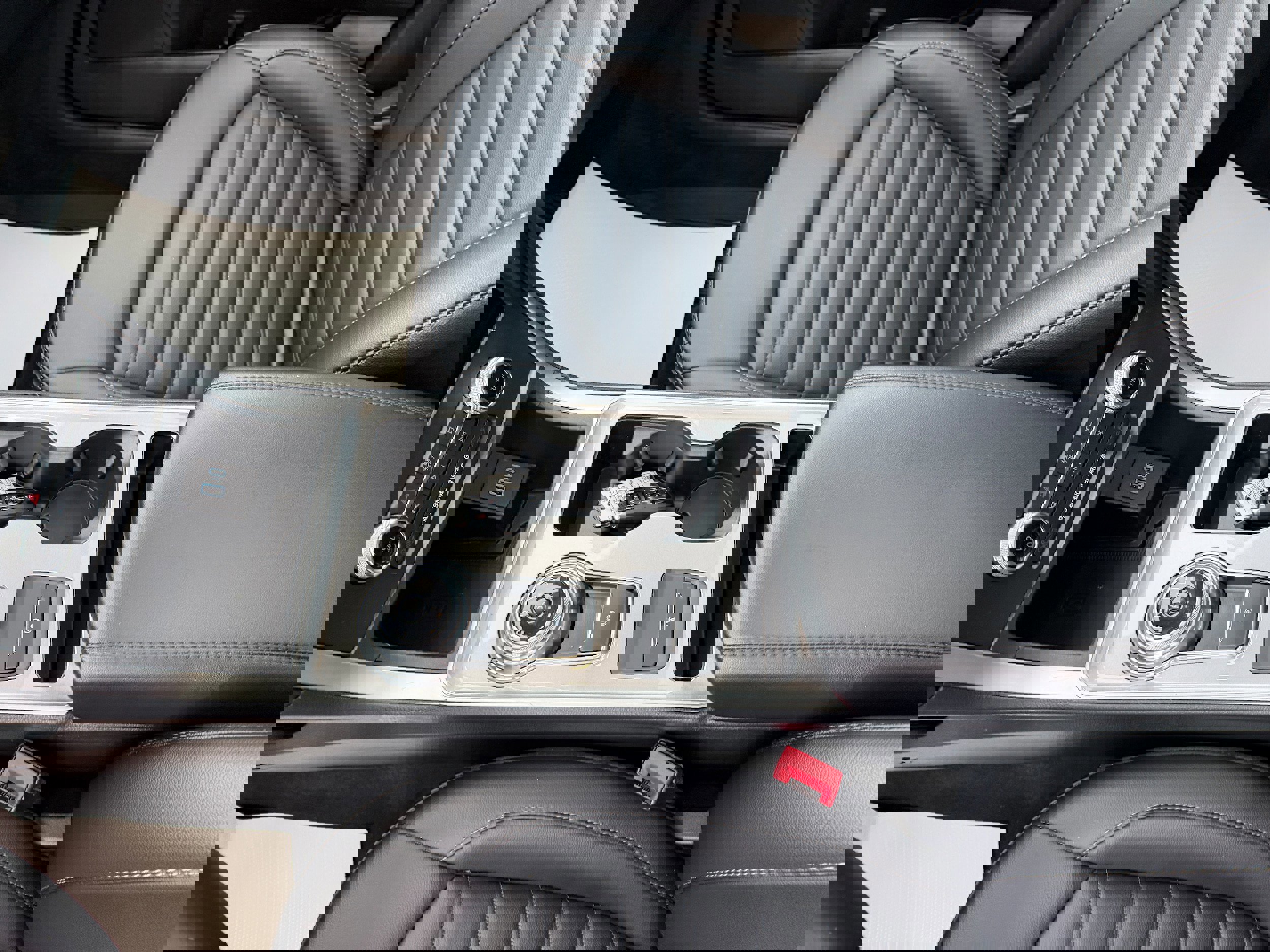 Certified 2024 Ford Edge SEL w/ Convenience Package image 16