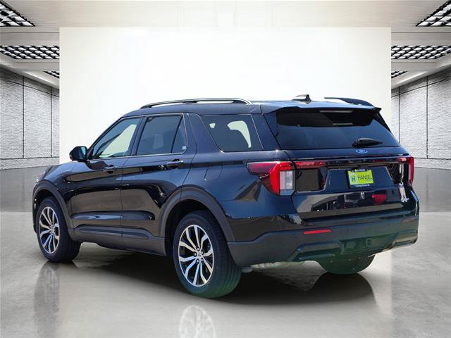 Certified 2025 Ford Explorer ST-Line AWD/4WD image 7
