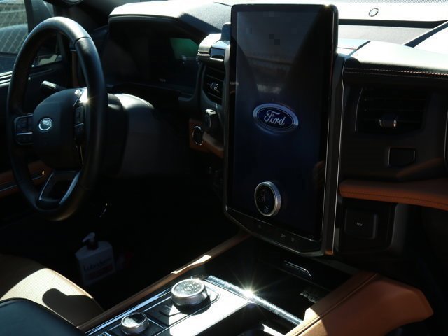 Certified 2024 Ford Expedition Platinum AWD/4WD image 6