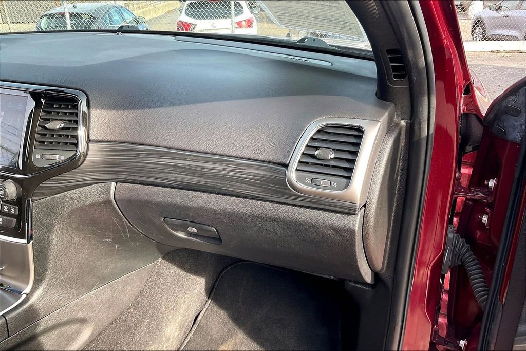 Used 2021 Jeep Grand Cherokee Laredo X image 14