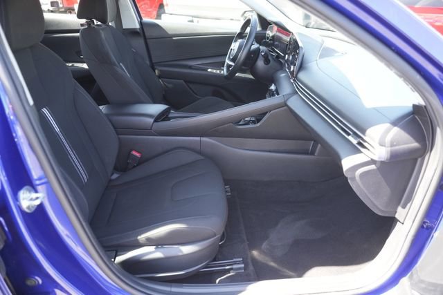 Used 2021 Hyundai Elantra SEL w/ Convenience Package image 18