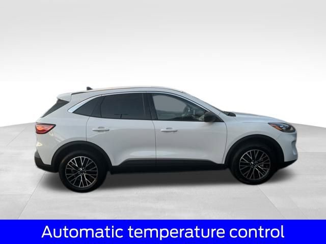 Certified 2022 Ford Escape SE w/ Convenience Package image 9