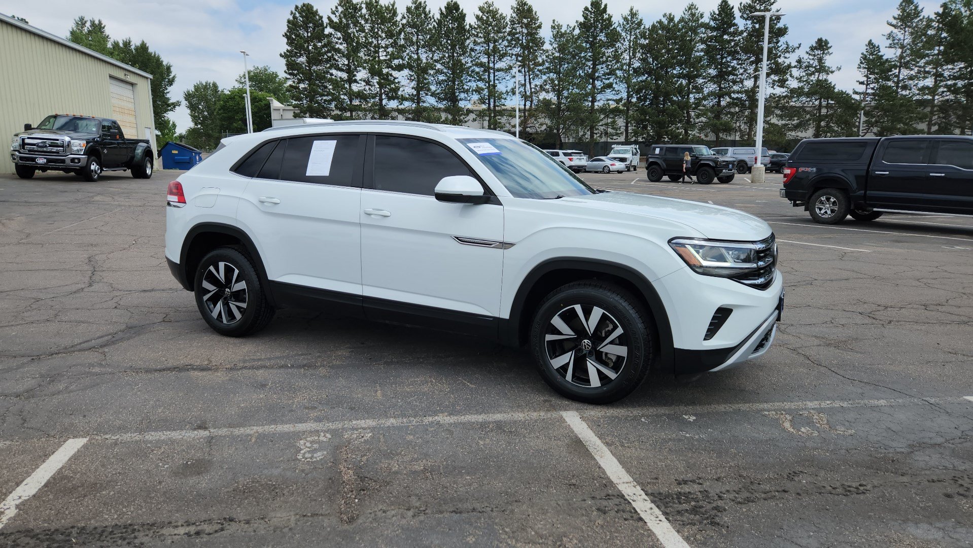 Used 2022 Volkswagen Atlas Cross Sport SE FWD image 15