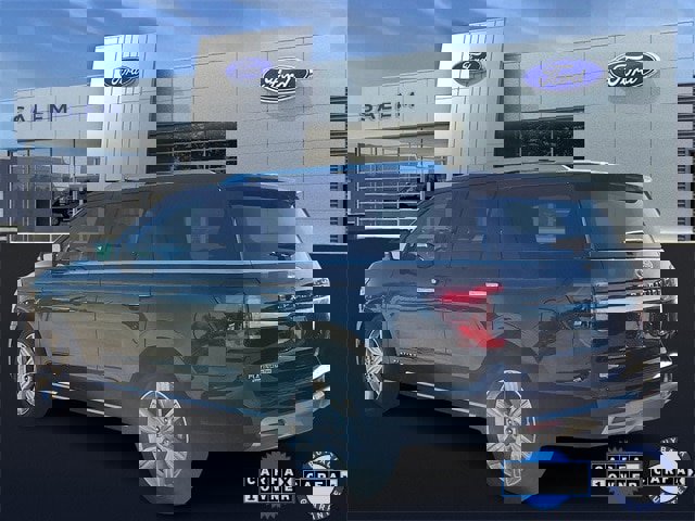 Certified 2022 Ford Expedition Platinum image 4