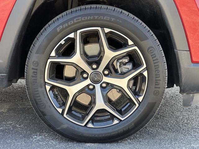 Used 2025 Jeep Compass Limited AWD/4WD image 7
