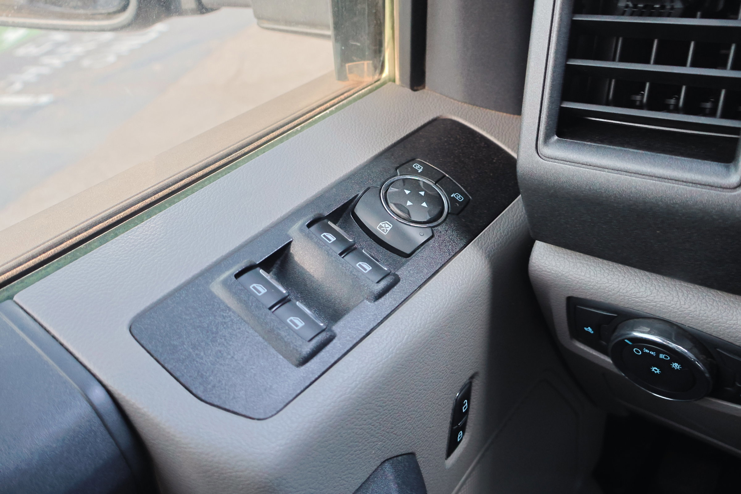 Certified 2022 Ford F450 XL w/ STX Appearance Package image 19