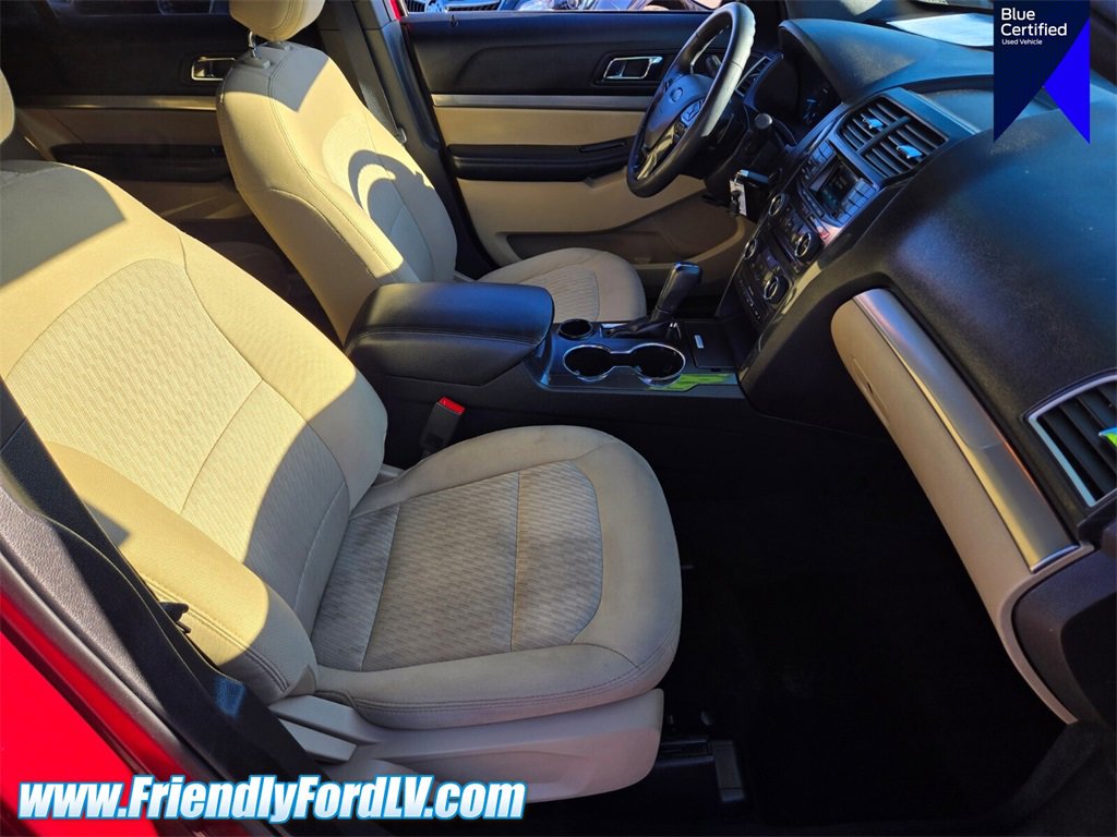 Certified 2017 Ford Explorer FWD image 17
