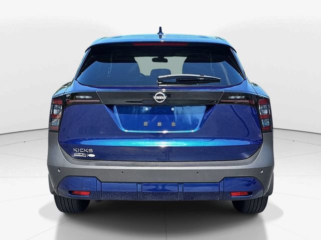 Used 2025 Nissan Kicks SV FWD image 4