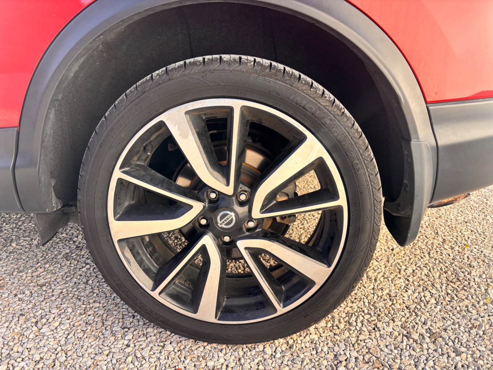 Used 2017 Nissan Rogue Sport SL w/ SL Premium Package image 17