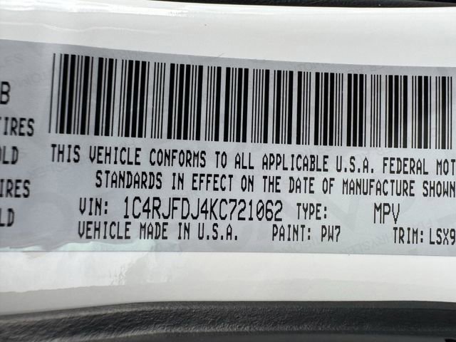 Used 2019 Jeep Grand Cherokee SRT image 41