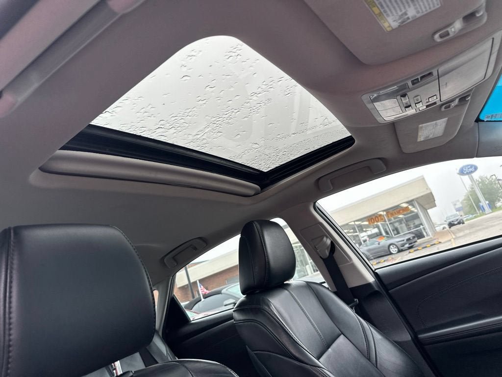 Used 2018 Toyota Avalon Limited w/ Carpet Mat Package FWD image 12