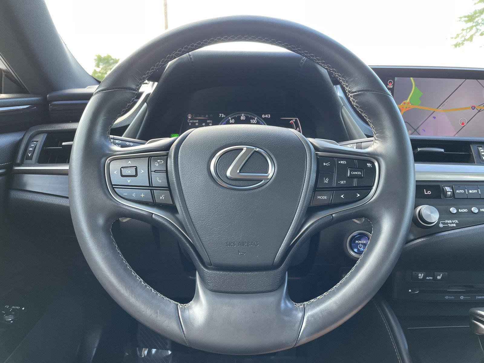 Used 2021 Lexus ES 300h w/ Premium Package FWD image 12