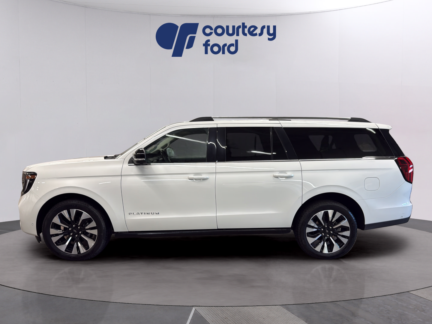 Certified 2025 Ford Expedition Max Platinum w/ Driver's Package AWD/4WD image 4