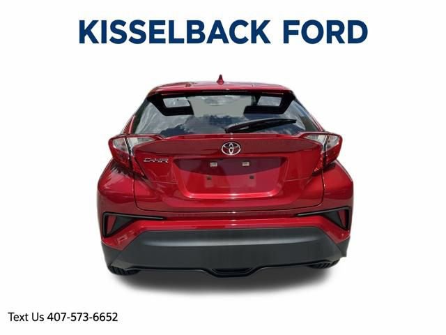 Used 2020 Toyota C-HR XLE FWD image 5