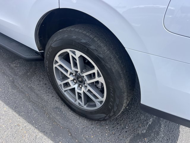 Certified 2025 Ford Expedition Active image 8
