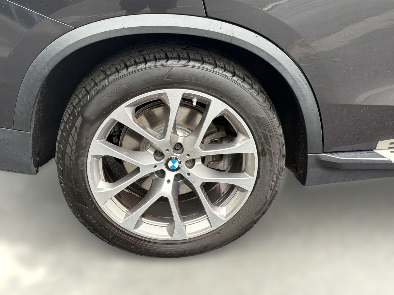 Used 2023 BMW X5 xDrive40i w/ Premium Package AWD/4WD image 13