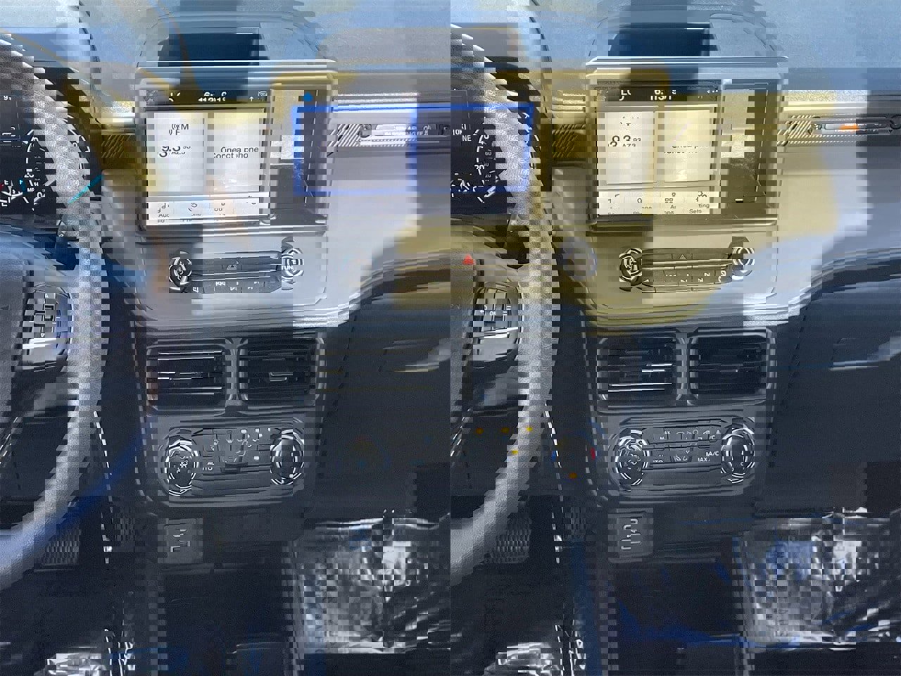 Certified 2022 Ford Maverick XL image 16